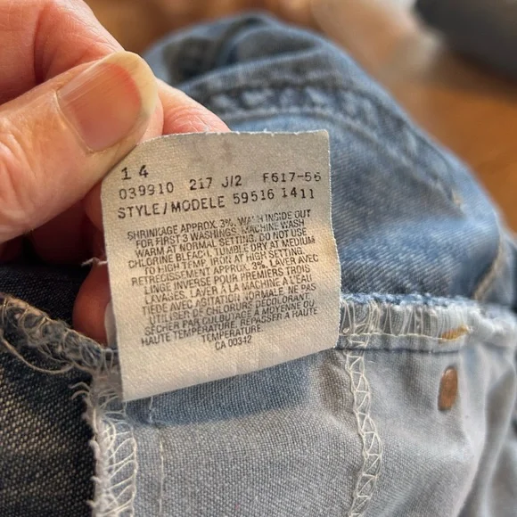 Vintage 516 Levi’s Classic Blue Denim Jeans - size 7  - made in Canada - Picture 8 of 9